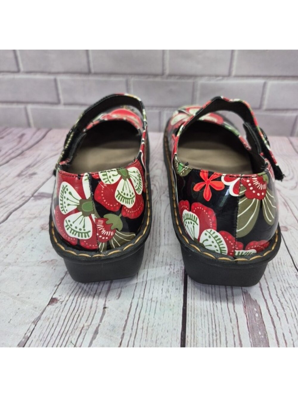 Ingaro Women's Floral Mary Jane Clogs Shoes Size 10M~Slip Resistant - Picture 4 of 12